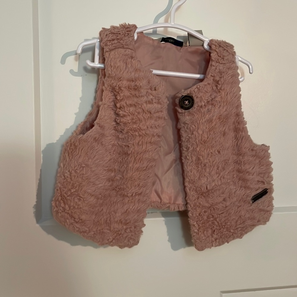 Calvin Klein Jeans Faux fur pink vest - 18M
